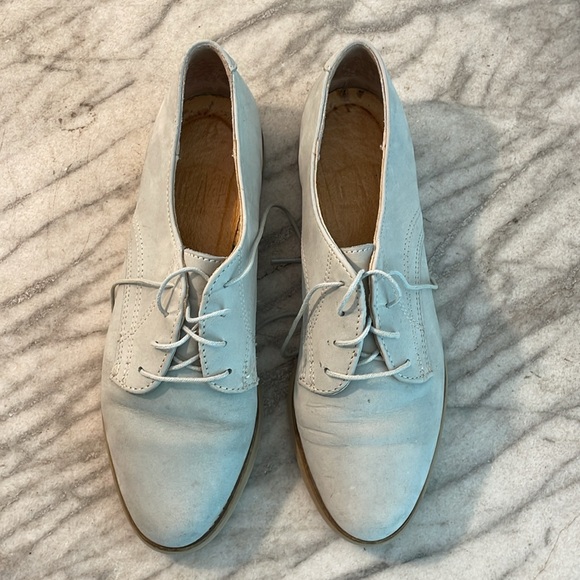 Shoes - Nubuck suede oxford saddle style shoes size 7.5
Light creamy gray flats